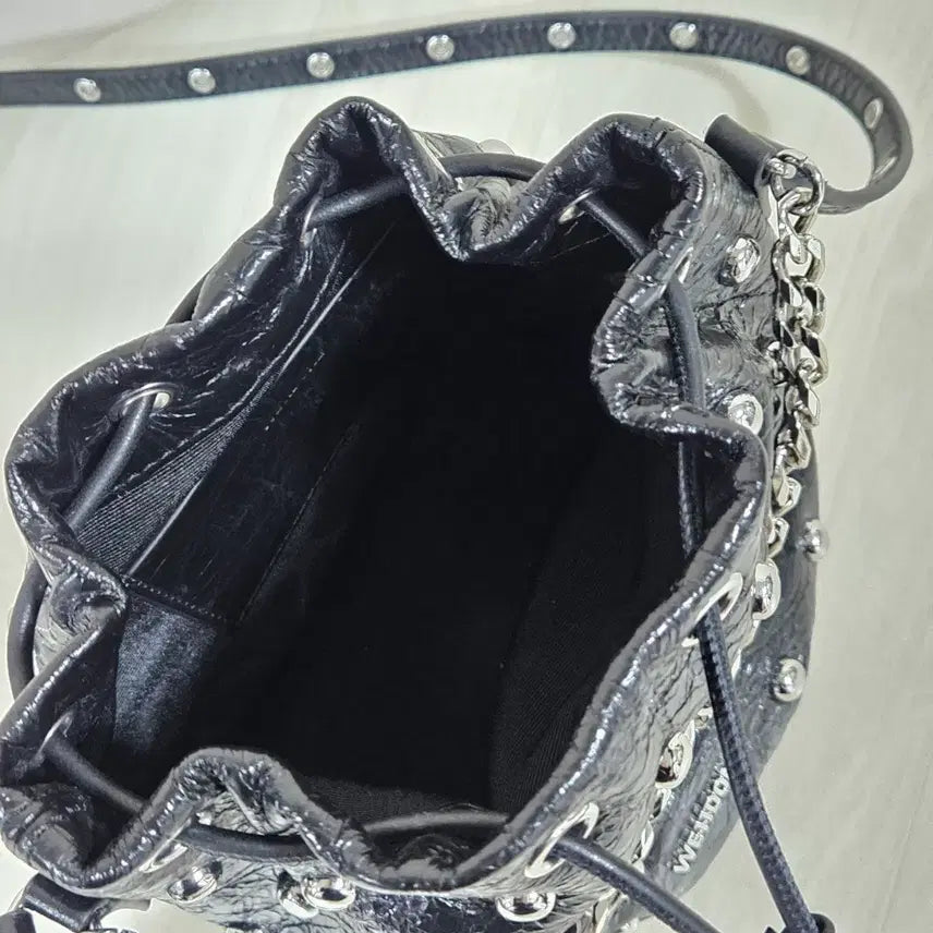 [BUNJANG] WE11DONE Studded Dumpling Bucket Bag - Black / 웰던 WE11DONE 스터드 만두 버킷백 블랙