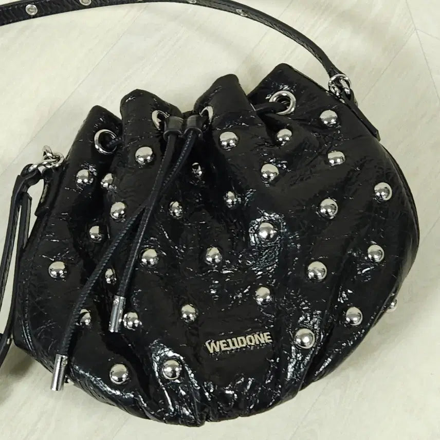 [BUNJANG] WE11DONE Studded Dumpling Bucket Bag - Black / 웰던 WE11DONE 스터드 만두 버킷백 블랙