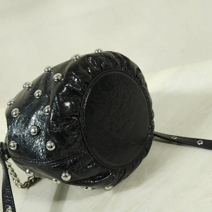 [BUNJANG] WE11DONE Studded Dumpling Bucket Bag - Black / 웰던 WE11DONE 스터드 만두 버킷백 블랙