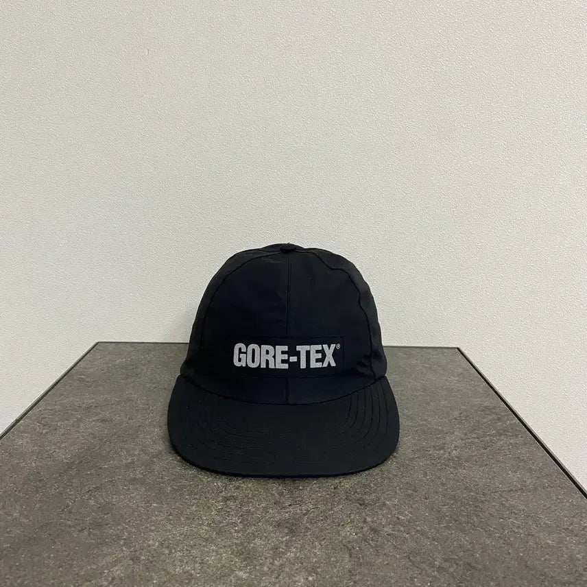 [BUNJANG] OS Supreme Gore-Tex 6-Panel Cap Black / (OS) 슈프림 6패널 볼캡 모자 고어텍스 블랙