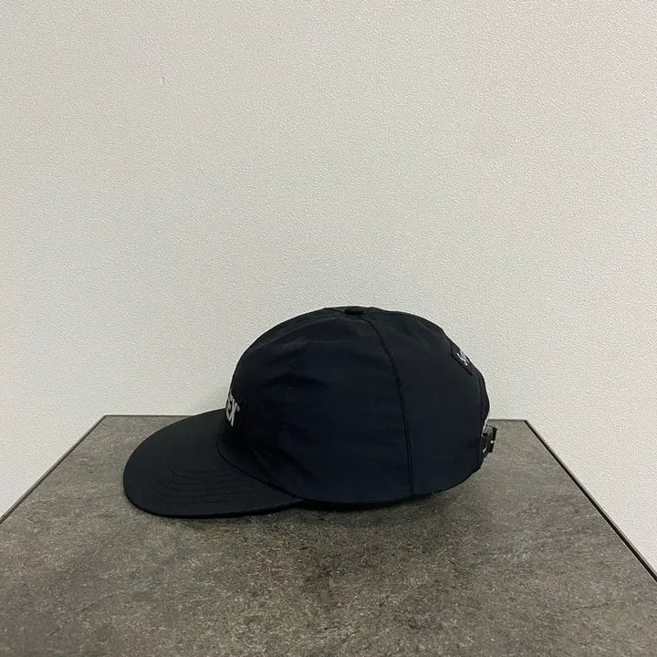 [BUNJANG] OS Supreme Gore-Tex 6-Panel Cap Black / (OS) 슈프림 6패널 볼캡 모자 고어텍스 블랙