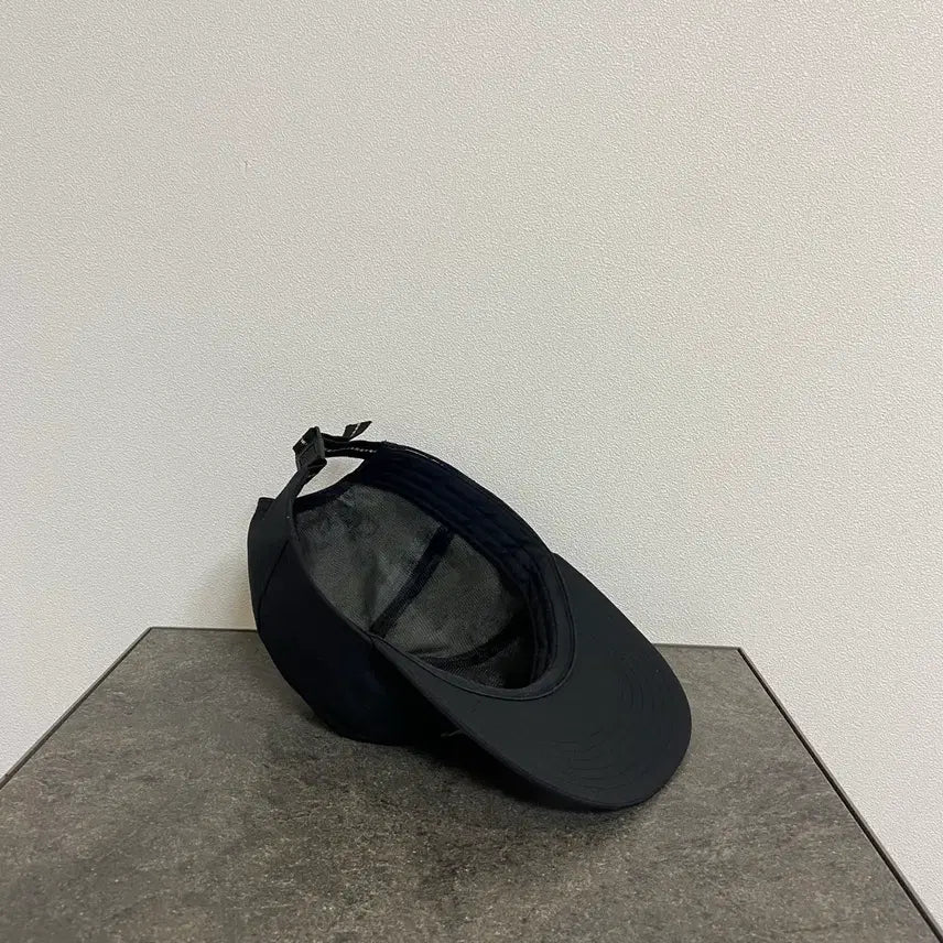 [BUNJANG] OS Supreme Gore-Tex 6-Panel Cap Black / (OS) 슈프림 6패널 볼캡 모자 고어텍스 블랙