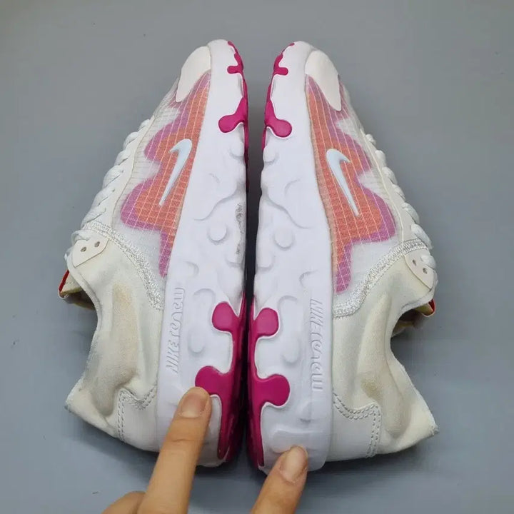 [BUNJANG] Nike Renew Lucent Women's Sneakers 240 / 나이키 리뉴 루센트 여성운동화240