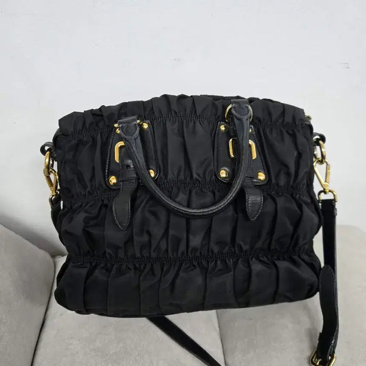 [BUNJANG] Prada Gaufre Shoulder Bag / [보증서 정품] 프라다 고프레 숄더백