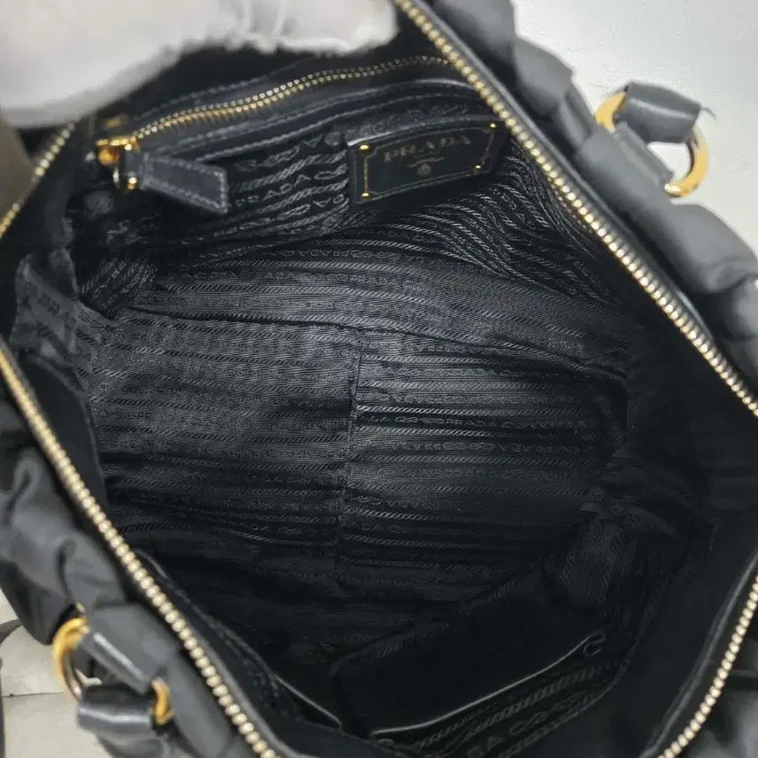 [BUNJANG] Prada Gaufre Shoulder Bag / [보증서 정품] 프라다 고프레 숄더백