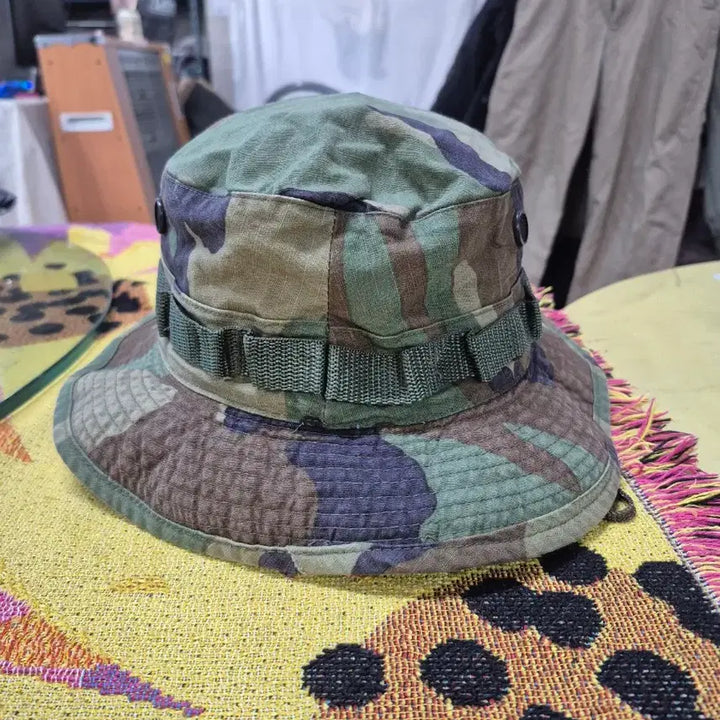 [BUNJANG] {만원빈티지} 밀리터리 스타일 카모플라쥬 버킷햇 / {만원빈티지} 밀리터리 스타일 카모플라쥬 버킷햇