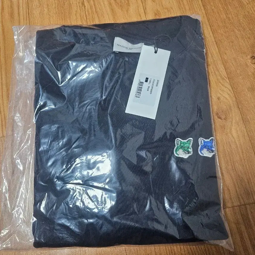 [BUNJANG] Maison Kitsune Fox Patch Black Sweatshirt L / 메종키츠네 폭스 패치 블랙 맨투맨 새상품L