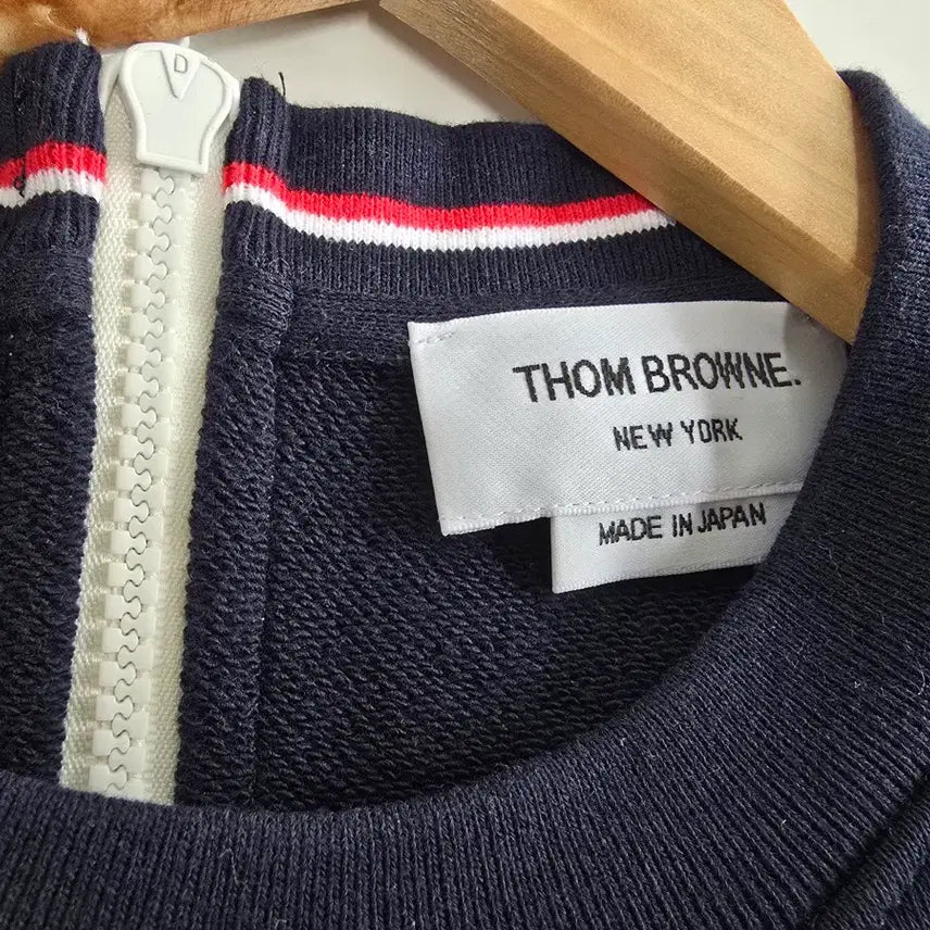 [BUNJANG] Thom Browne Shark Zip Up Sweatshirt Navy 0 / 톰브라운 샤크 지퍼 맨투맨 네이비 0