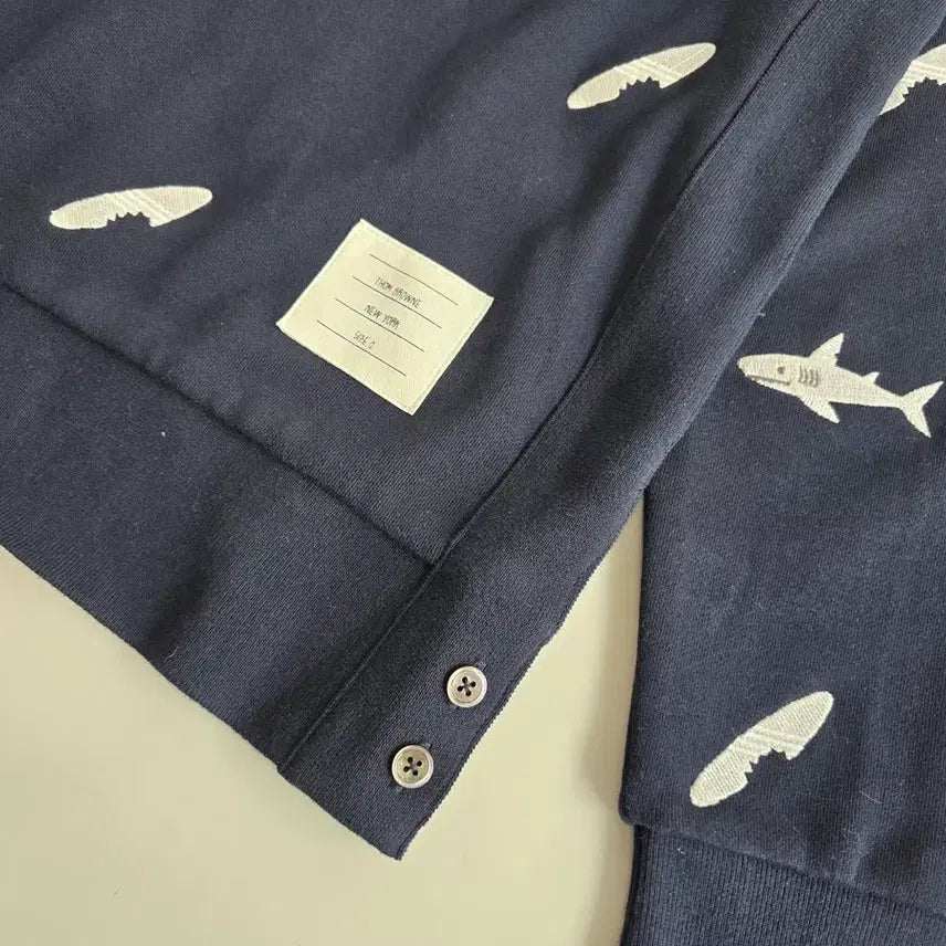 [BUNJANG] Thom Browne Shark Zip Up Sweatshirt Navy 0 / 톰브라운 샤크 지퍼 맨투맨 네이비 0