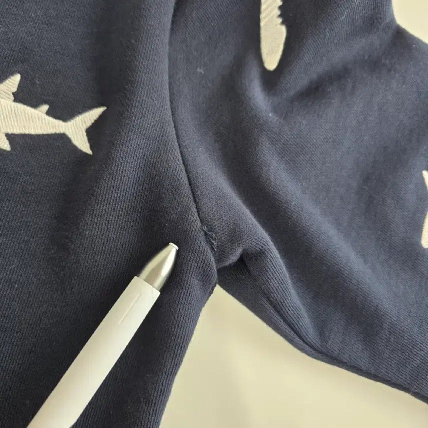 [BUNJANG] Thom Browne Shark Zip Up Sweatshirt Navy 0 / 톰브라운 샤크 지퍼 맨투맨 네이비 0