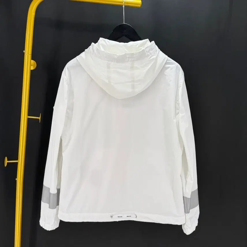 [BUNJANG] Moncler Big Logo Windbreaker Hooded Jacket - White / [2사이즈] 몽클레어 빅로고 바람막이 후드 자켓 화이트