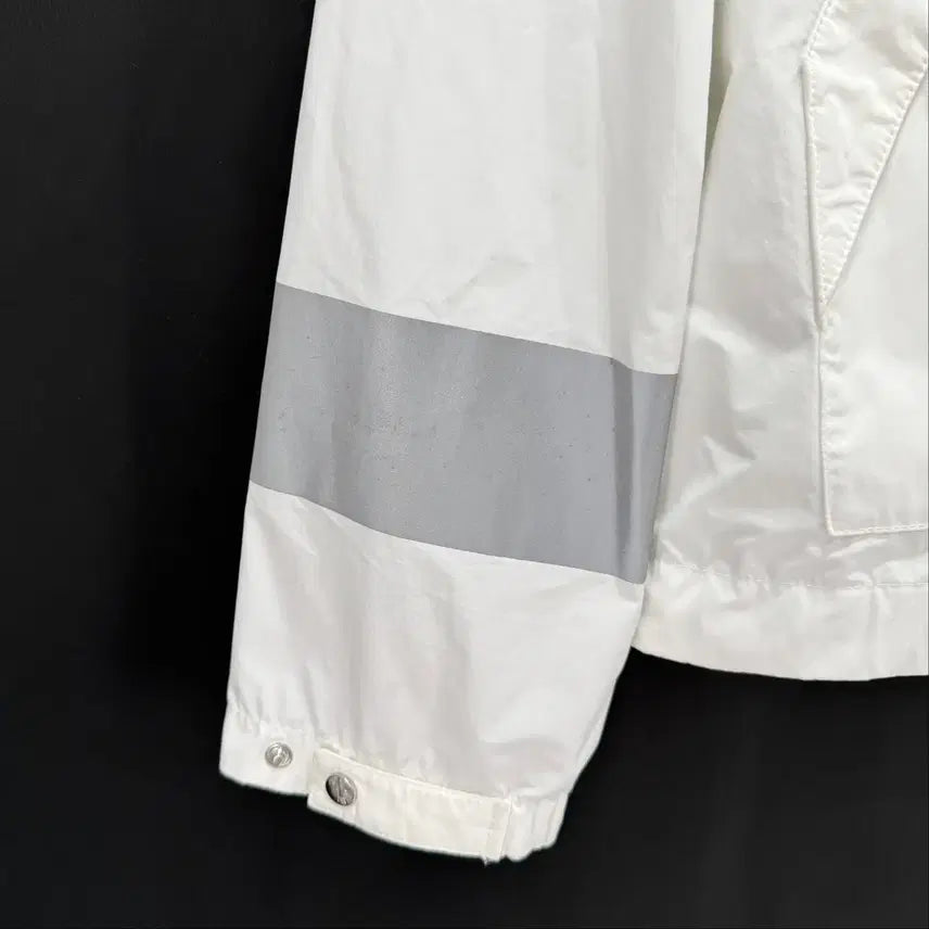 [BUNJANG] Moncler Big Logo Windbreaker Hooded Jacket - White / [2사이즈] 몽클레어 빅로고 바람막이 후드 자켓 화이트