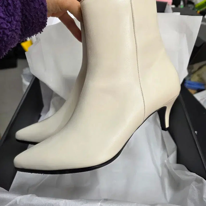 [BUNJANG] Elizabeth Amelia Ivory Leather Ankle Boots / 아이보리 가죽앵클 부츠