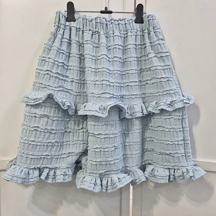 [BUNJANG] LeeSobee Tank Top & Ruffle Mini Skirt Set / 이소비 나시탑&캉캉스커트 셋업