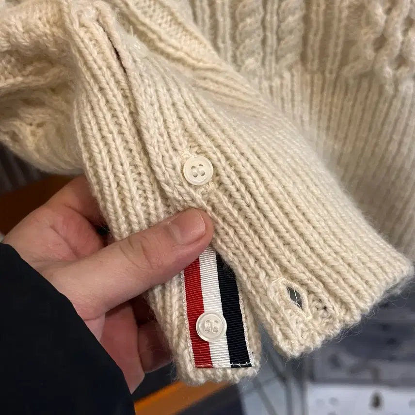 [BUNJANG] Thom Browne Aran Cable Knit Sweater / 25fw 톰브라운 아란케이블 니트 4사이즈