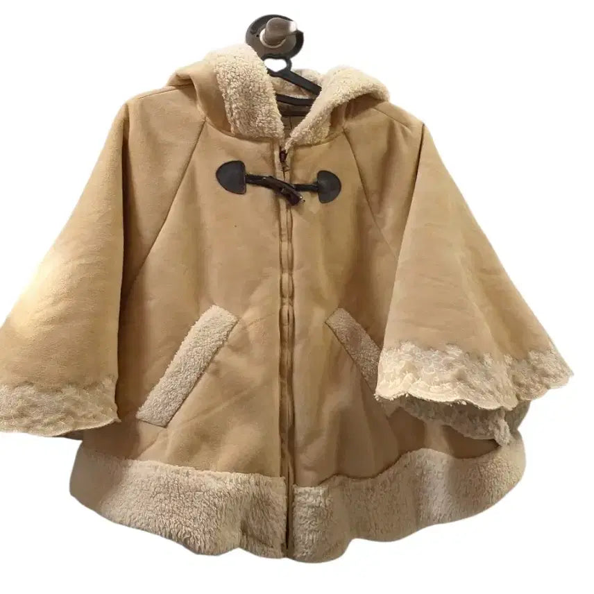 [BUNJANG] Latte Gyaru Cape Coat / 라떼갸루 케이프코트 망토 (판쵸 자켓)