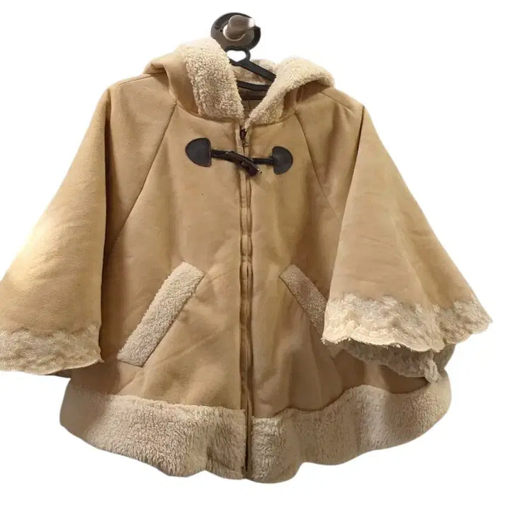 [BUNJANG] Latte Gyaru Cape Coat / 라떼갸루 케이프코트 망토 (판쵸 자켓)