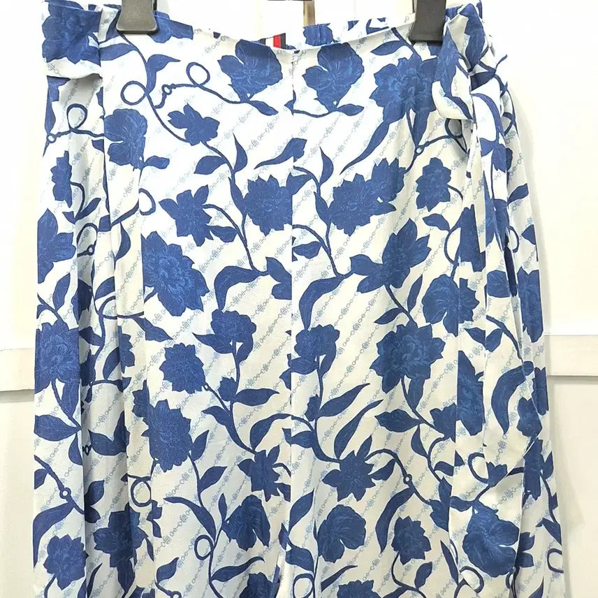 [BUNJANG] Tommy Hilfiger Patterned Rayon Pants / 타미힐피거 패턴 레이온 팬츠