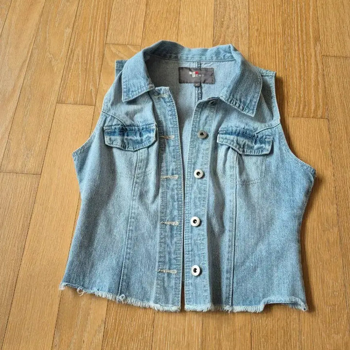 [BUNJANG] TEMT Denim Vest (Size 55) / 템트 청조끼 55