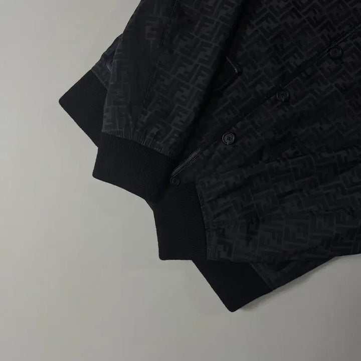 [BUNJANG] Fendi FF Logo Bomber Jacket / [52/당일출고]펜디 FF로고 봄버 자켓