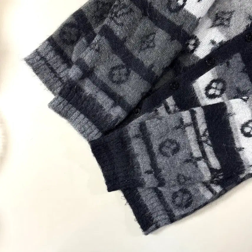 [BUNJANG] Louis Vuitton Mohair Cardigan (Size L) / [백화점판/L]루이비통 모헤어 가디건