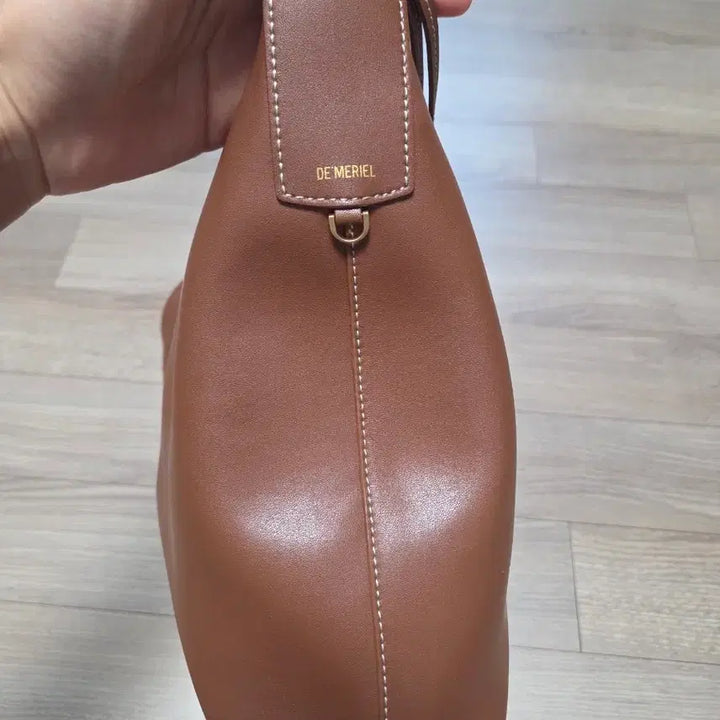 [BUNJANG] Demeriel Veneta Hobo Bag Medium / 드메리엘 베네타 호보백 미디엄