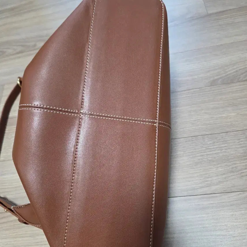 [BUNJANG] Demeriel Veneta Hobo Bag Medium / 드메리엘 베네타 호보백 미디엄