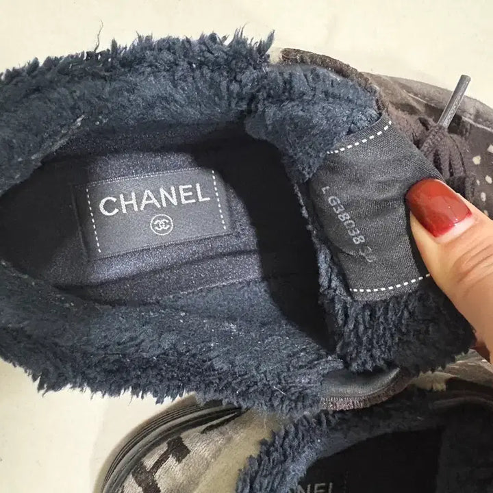 [BUNJANG] Chanel Suede Sneakers / 정품 샤넬 브라운 스웨이드 스니커즈 36
