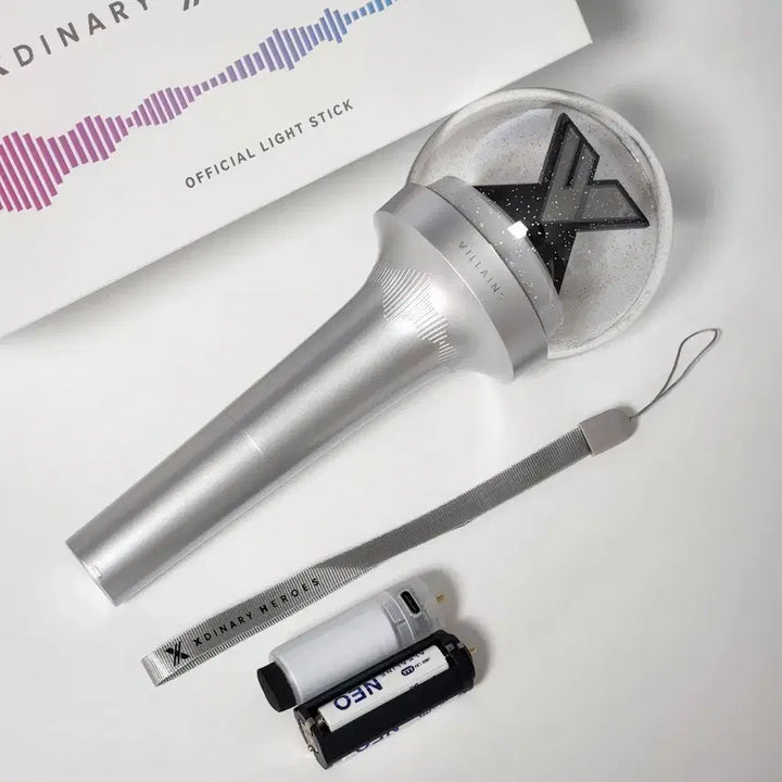 [BUNJANG] Xdinary Heroes Official Lightstick Bundle / 엑디즈 응원봉 플랫봉+충전식 배터리 일괄