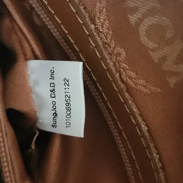 [BUNJANG] MCM Visetos Cylinder Tote Bag / 정품 MCM 금장로고 비세토스 원통 토트백 판매