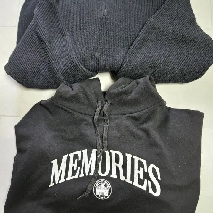 [BUNJANG] Black Knit Zip-up and Hoodie Bundle Set / 검정색 니트 집업과 후드티 일괄  105