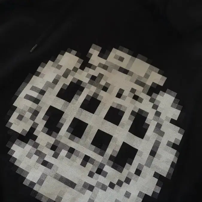 [BUNJANG] LMC Pixel Logo Hoodie (L) / LMC 픽셀 로고 후드 (L)