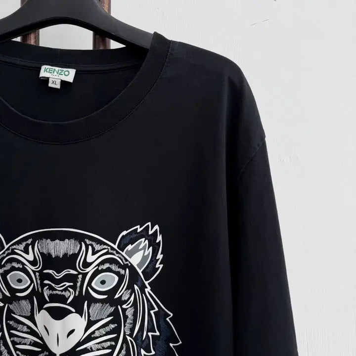 [BUNJANG] KENZO Black Tiger Embroidered T-shirt / 정품 KENZO 겐조 블랙 타이거 반팔 티셔츠