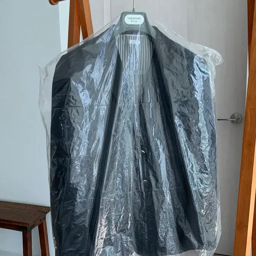 [BUNJANG] Thom Browne Navy Wool Blazer Jacket / (새상품/백화점판/1사이즈) 톰브라운 금장 네이비 울 블레이저 자켓