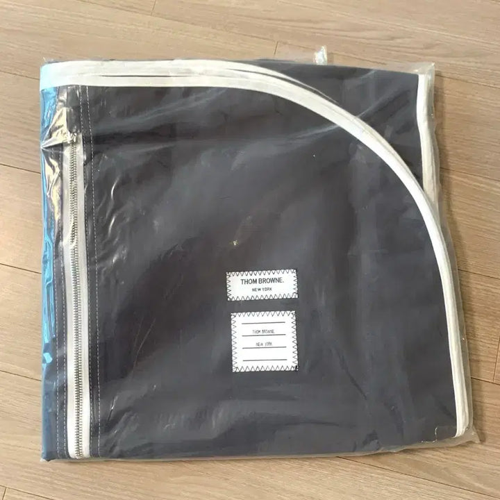 [BUNJANG] Thom Browne Navy Wool Blazer Jacket / (새상품/백화점판/1사이즈) 톰브라운 금장 네이비 울 블레이저 자켓