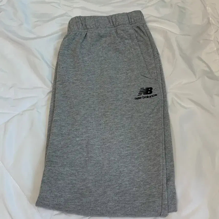 [BUNJANG] New Balance Training Pants / [뉴발란스] 트레이닝 팬츠