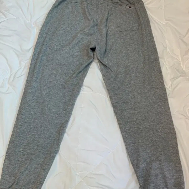 [BUNJANG] New Balance Training Pants / [뉴발란스] 트레이닝 팬츠