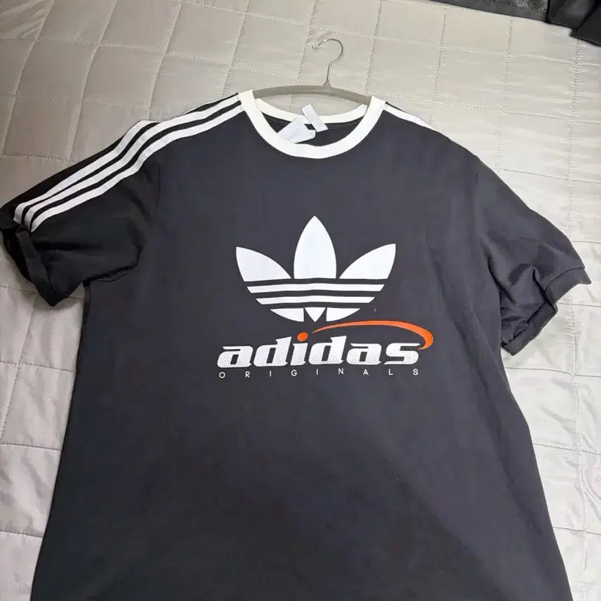 [BUNJANG] Adidas Short Sleeve T-shirt / 아디다스 반팔