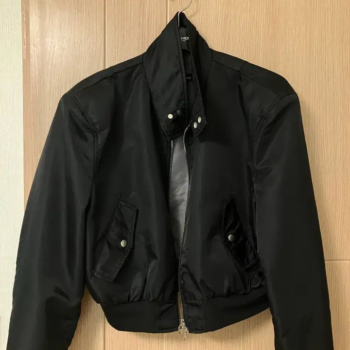[BUNJANG] Ourglass Cropped Bomber Jacket / Ourglass 아워글라스 크롭 봄버 자켓