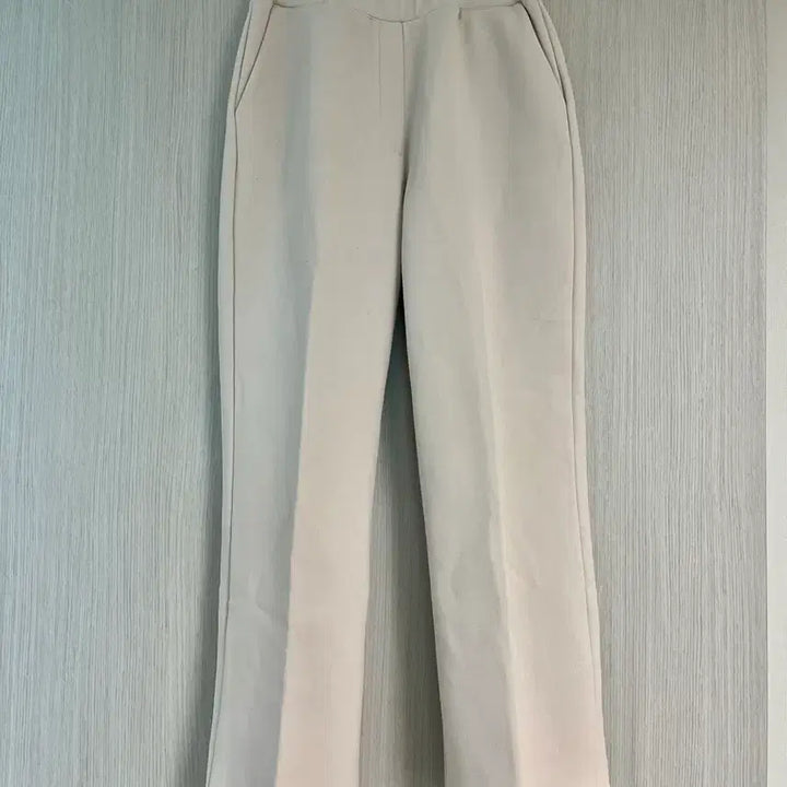 [BUNJANG] JJ JIGOTT Ivory Slacks / JJ지고트 아이보리 슬랙스 Free