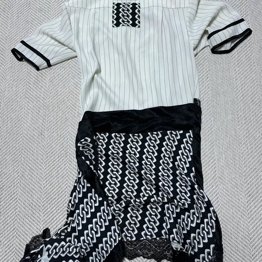 [SOLD OUT] KOCHE스트라이프 셔츠 레이스 믹스 원피스