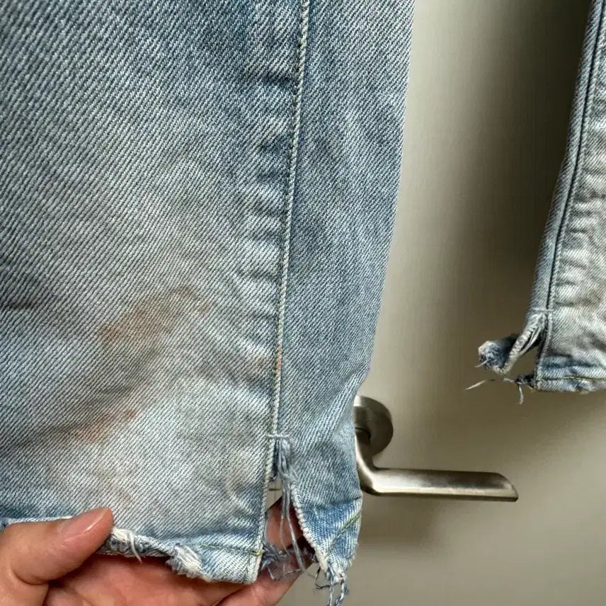 [BUNJANG] Anselm Crash Damage Denim Pants / 안셀름 크래쉬 데미지 슈컷 데님 팬츠