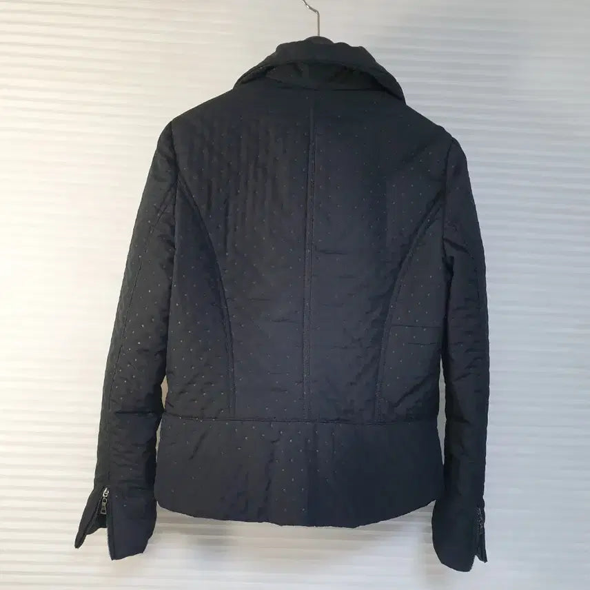 [BUNJANG] Lightweight Black Padded Jacket / (55) 가볍게 입기좋은 경량 패딩자켓