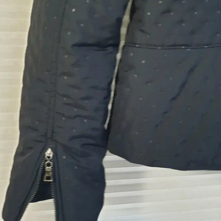 [BUNJANG] Lightweight Black Padded Jacket / (55) 가볍게 입기좋은 경량 패딩자켓