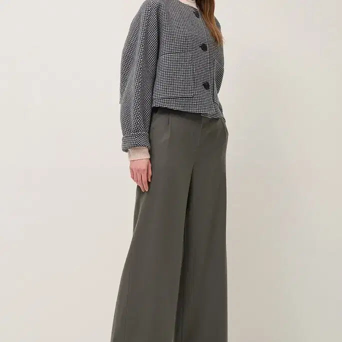 [BUNJANG] Latt by T Wool Blend Crop Jacket / 래트바이티 크롭 재킷(44~55)