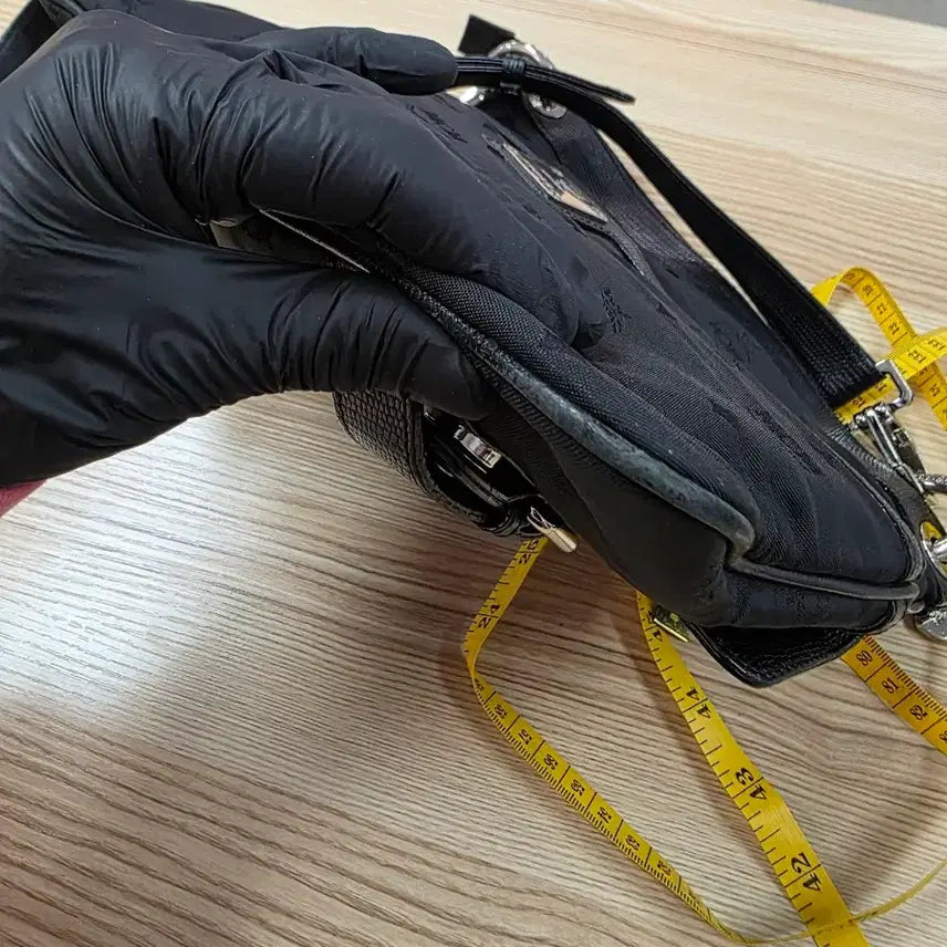 [BUNJANG] MCM Nylon Crossbody Bag Black / MCM 나일론 크로스백 블랙