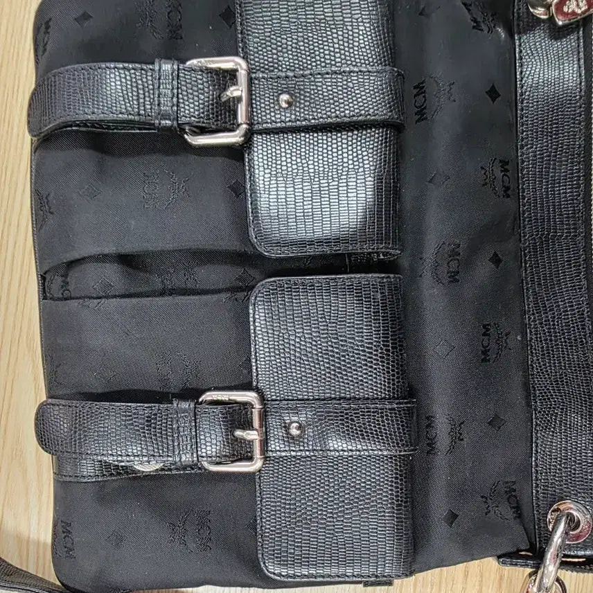 [BUNJANG] MCM Nylon Crossbody Bag Black / MCM 나일론 크로스백 블랙