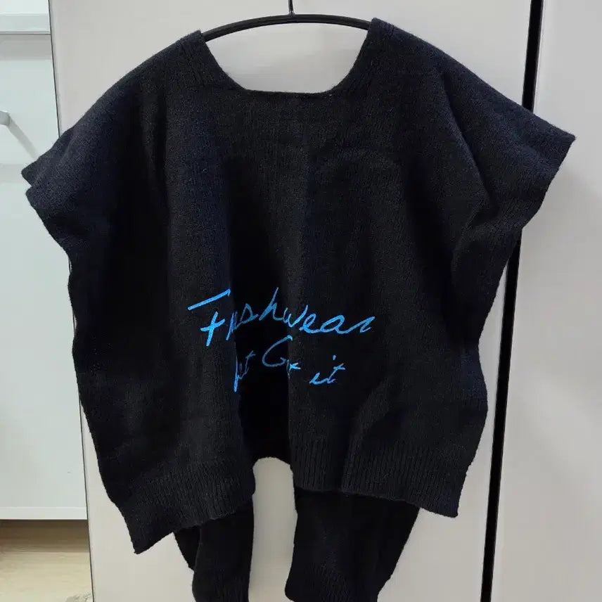 [BUNJANG] Shoulder Shawl Fake Knit / 새상품) 걸치는 어깨니트 니트숄 페이크니트