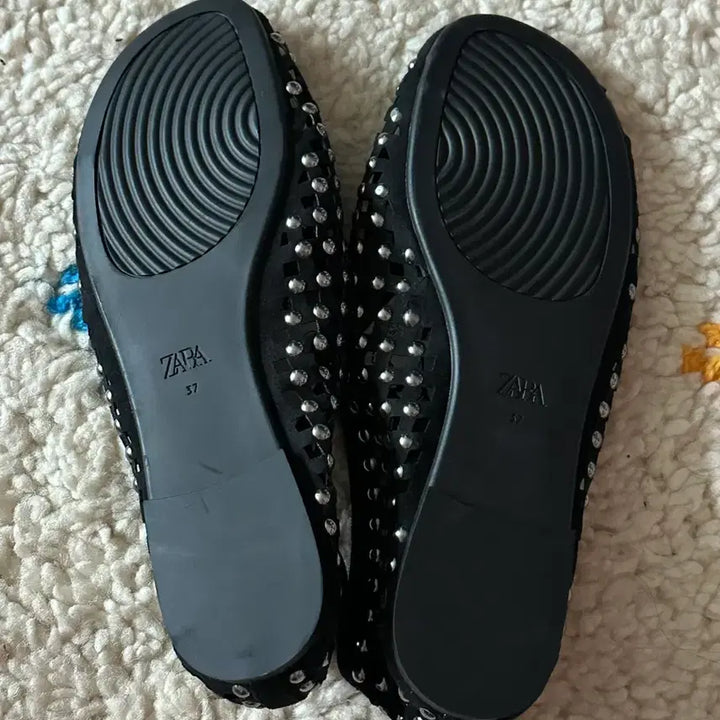 [BUNJANG] Zara Studded Black Flat Shoes / (새상품) 자라 스터드 장식 블랙 플랫 슈즈 37 240