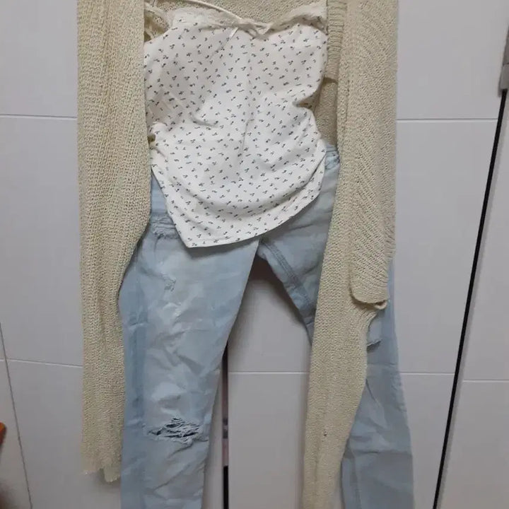 [BUNJANG] Our Oppa's Spring Goddess Cardigan & Tank Top Set / 우리오빠만의 봄 여신은 나  렌느 가디건  나시 홀리스터 바지